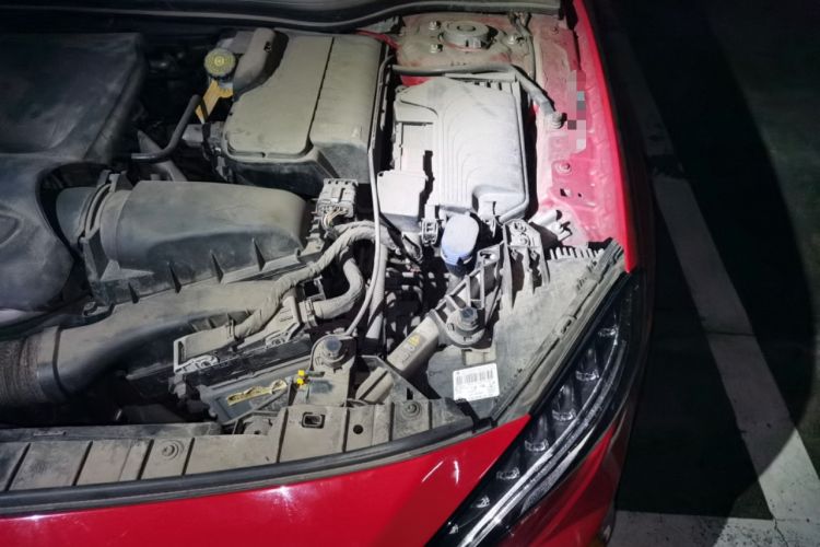 Used Mercedes-Benz GLA 2016 GLA 200 Fashion Model Engine Bay Left
