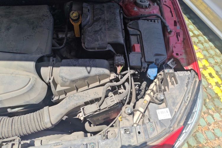 Used Mercedes-Benz GLA 2016 GLA 200 Fashion Model Engine Bay Left