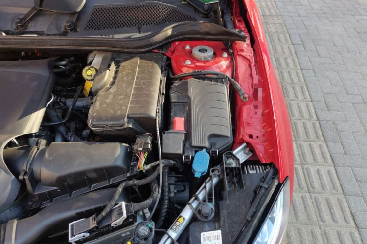 Used Mercedes-Benz GLA 2016 GLA 200 Fashion Model Engine Bay Left
