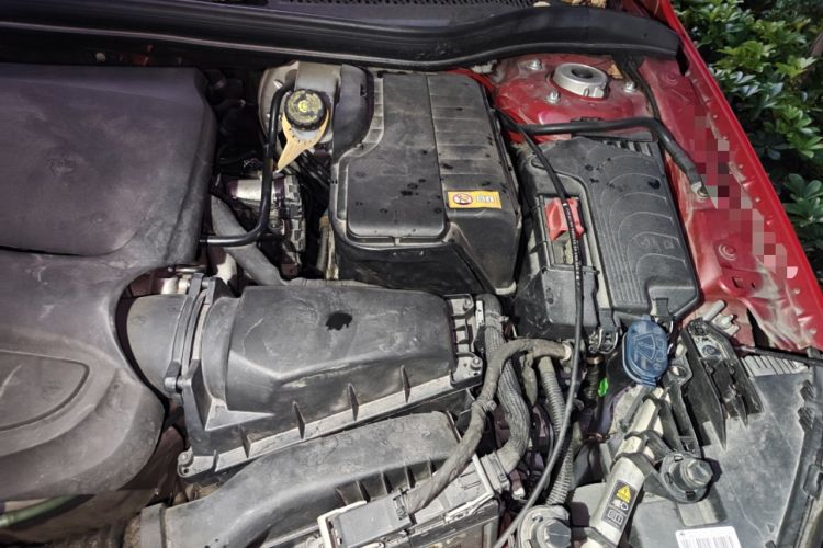 Used Mercedes-Benz GLA 2016 GLA 200 Fashion Model Engine Bay Left