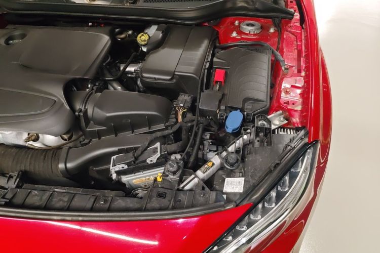 Used Mercedes-Benz GLA 2016 GLA 220 4MATIC Fashion Edition Engine Bay Left