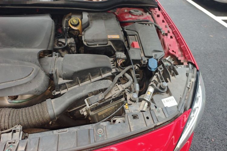 Used Mercedes-Benz GLA 2016 GLA 200 Fashion Model Engine Bay Left