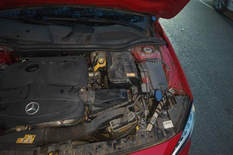 Used Mercedes-Benz GLA 2016 GLA 200 Fashion Model Engine Bay Left