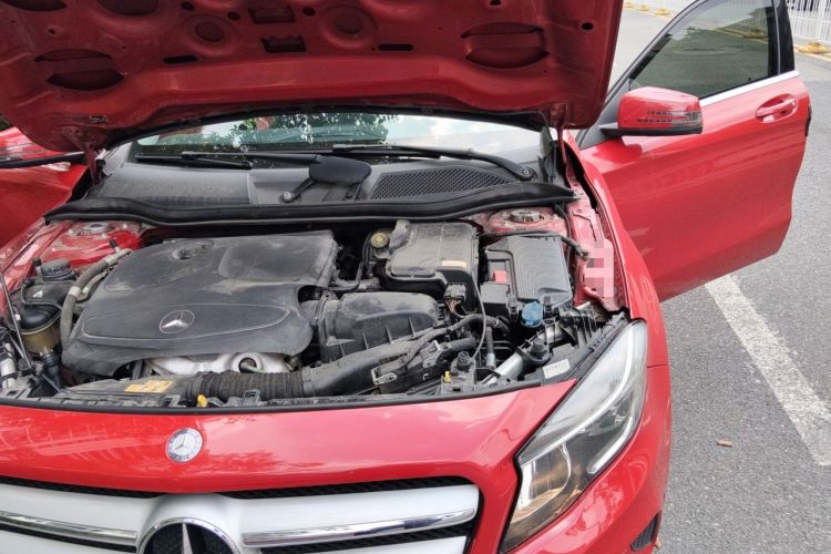 Used Mercedes-Benz GLA 2016 GLA 200 Sport Edition Engine Bay Left