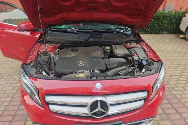 Used Mercedes-Benz GLA 2016 GLA 200 Fashion Model Engine Bay