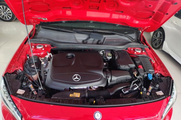 Used Mercedes-Benz GLA 2016 GLA 220 4MATIC Fashion Edition Engine Bay
