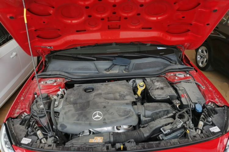 Used Mercedes-Benz GLA 2016 GLA 220 4MATIC Fashion Edition Engine Bay