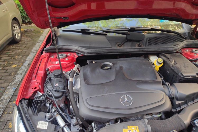 Used Mercedes-Benz GLA 2016 GLA 200 Sport Edition Engine Bay Right