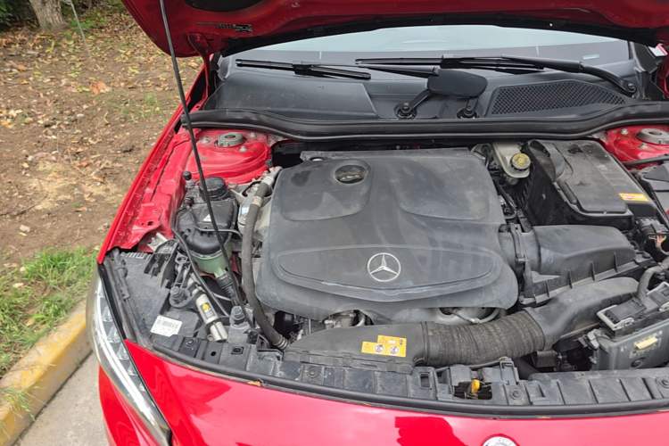 Used Mercedes-Benz GLA 2016 GLA 200 Fashion Model Engine Bay Right