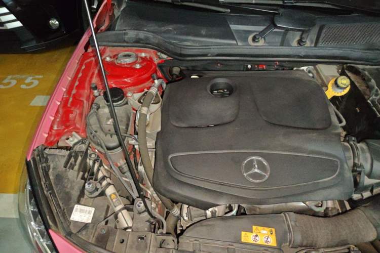 Used Mercedes-Benz GLA 2016 GLA 200 Fashion Model Engine Bay Right
