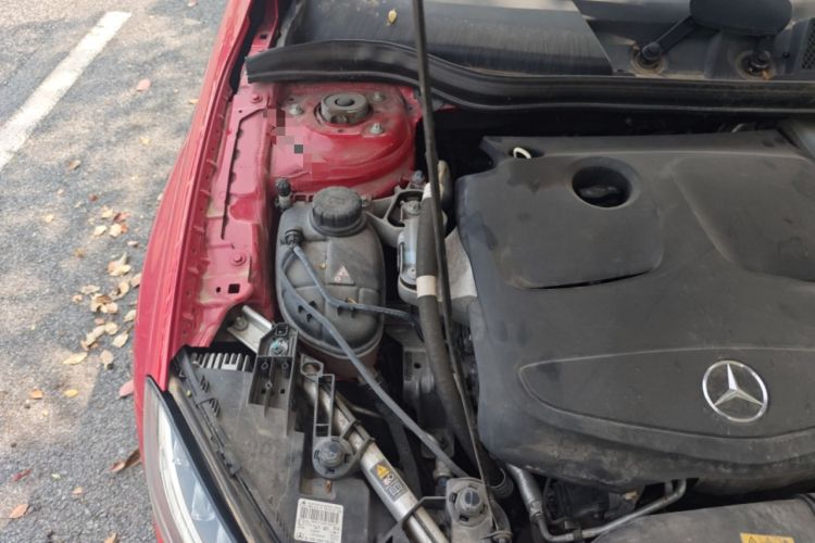 Used Mercedes-Benz GLA 2016 GLA 200 Fashion Model Engine Bay Right