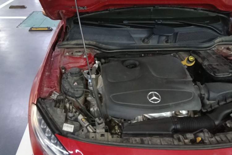 Used Mercedes-Benz GLA 2016 GLA 220 4MATIC Fashion Edition Engine Bay Right