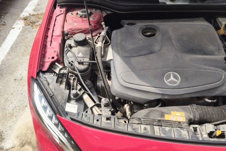 Used Mercedes-Benz GLA 2016 GLA 220 4MATIC Fashion Edition Engine Bay Right