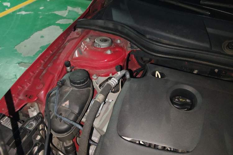 Used Mercedes-Benz GLA 2016 GLA 200 Fashion Model Engine Bay Right