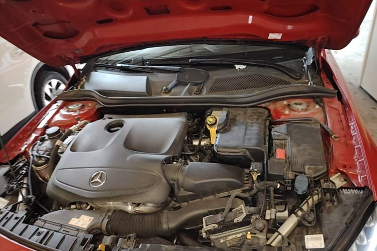 Used Mercedes-Benz GLA 2016 GLA 220 4MATIC Fashion Edition Engine Bay