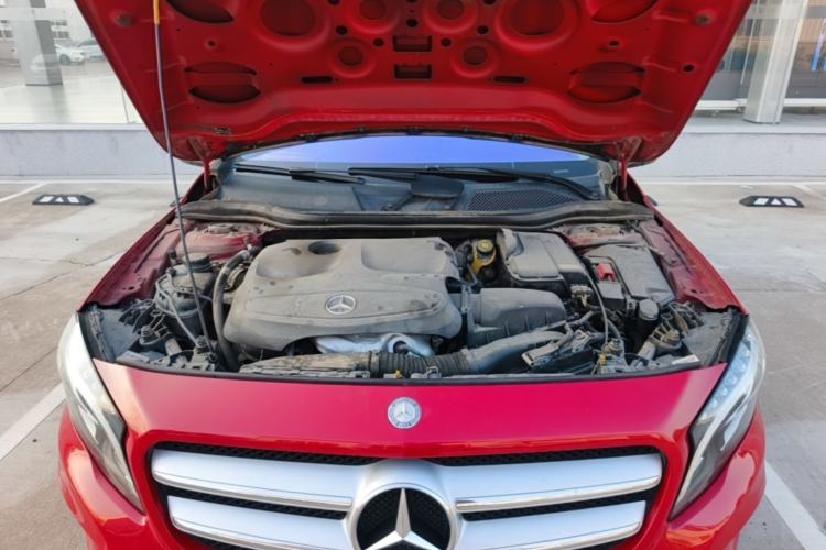 Used Mercedes-Benz GLA 2016 GLA 200 Fashion Model Engine Bay