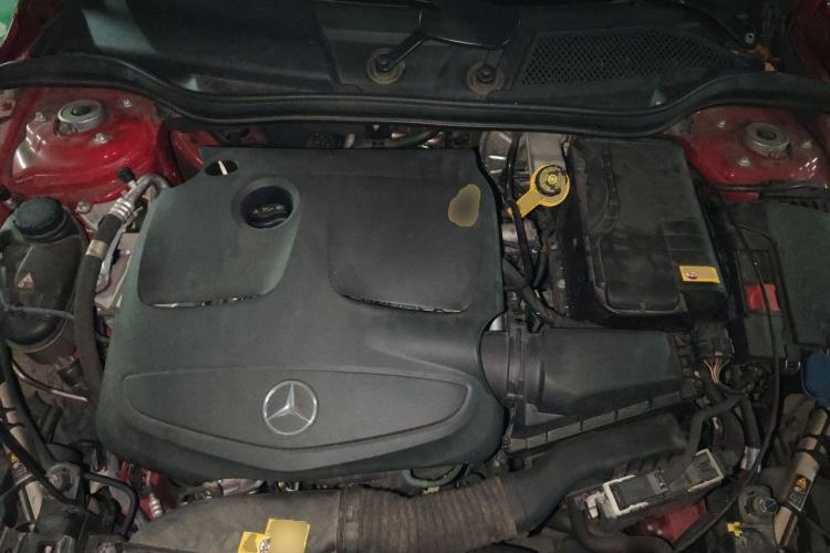 Used Mercedes-Benz GLA 2016 GLA 200 Fashion Model Engine Bay