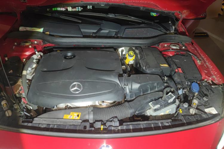 Used Mercedes-Benz GLA 2016 GLA 220 4MATIC Fashion Edition Engine Bay