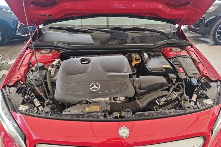Used Mercedes-Benz GLA 2016 GLA 200 Fashion Model Engine Bay