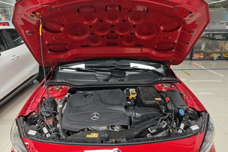 Used Mercedes-Benz GLA 2016 GLA 200 Sport Edition Engine Bay