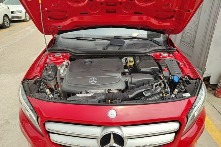 Used Mercedes-Benz GLA 2016 GLA 220 4MATIC Luxury Model Engine Bay