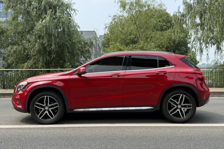 Used Mercedes-Benz GLA 2016 GLA 200 Fashion Model Exterior 8