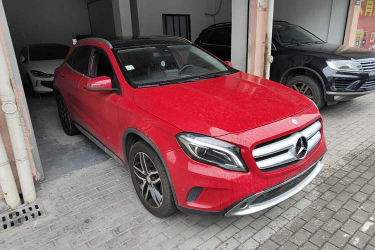 Used Mercedes-Benz GLA 2016 GLA 220 4MATIC Fashion Edition Front Right 45 Deg