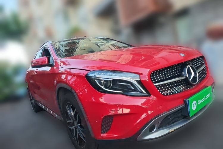 Used Mercedes-Benz GLA 2016 GLA 200 Fashion Model Front Right 45 Deg