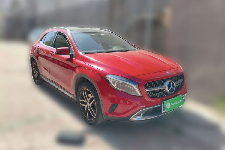 Used Mercedes-Benz GLA 2016 GLA 200 Fashion Model Front Right 45 Deg
