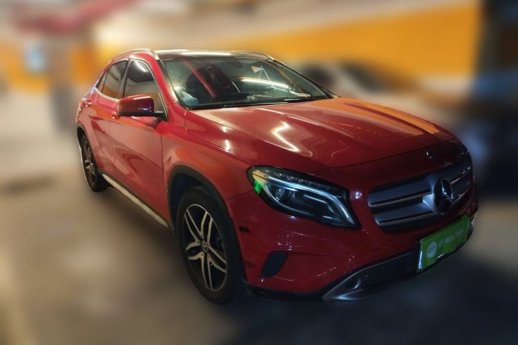Used Mercedes-Benz GLA 2016 GLA 200 Fashion Model Front Right 45 Deg