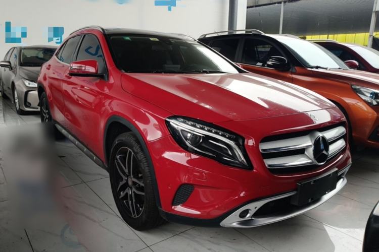Used Mercedes-Benz GLA 2016 GLA 200 Fashion Model Front Right 45 Deg