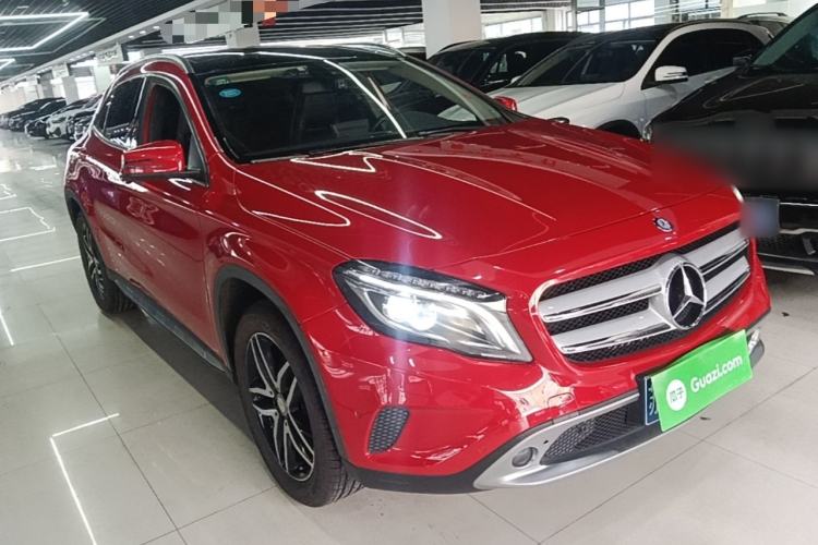 Used Mercedes-Benz GLA 2016 GLA 200 Fashion Model Front Right 45 Deg