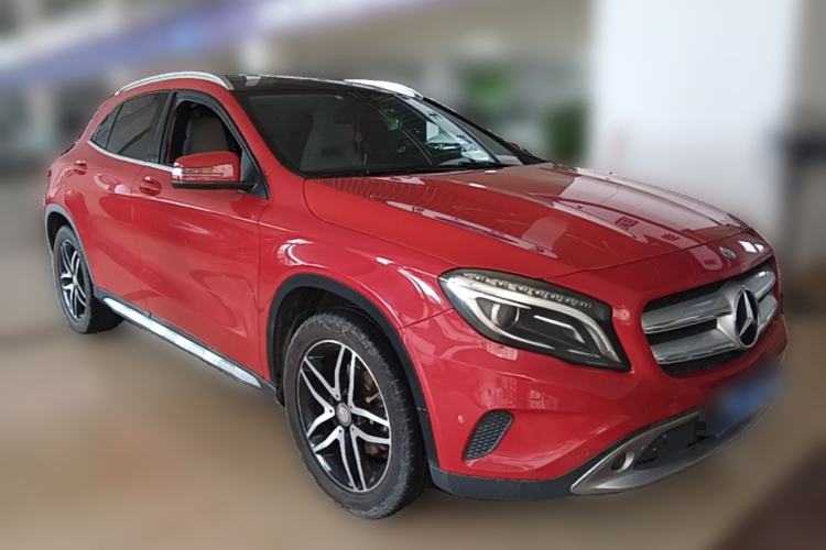 Used Mercedes-Benz GLA 2016 GLA 200 Fashion Model Front Right 45 Deg