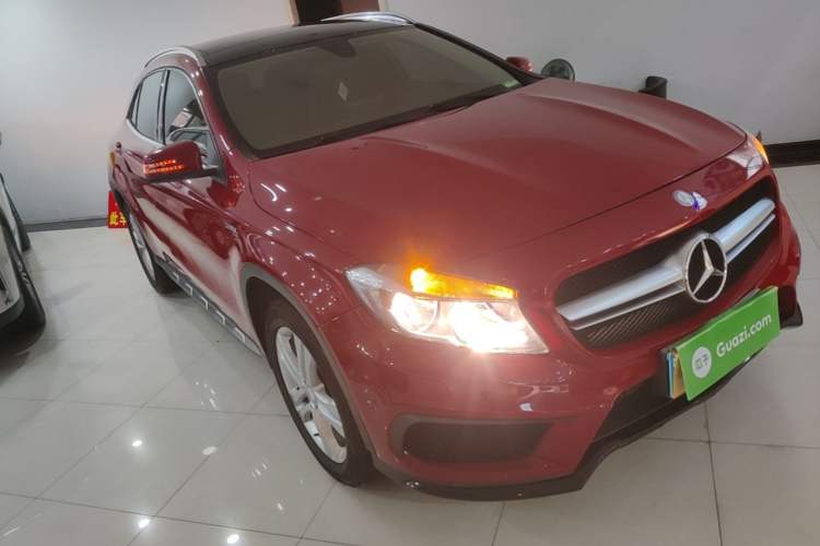 Used Mercedes-Benz GLA 2016 GLA 200 Sport Edition Front Right 45 Deg