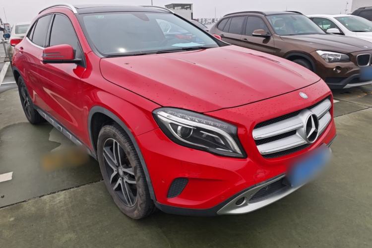Used Mercedes-Benz GLA 2016 GLA 200 Fashion Model Front Right 45 Deg