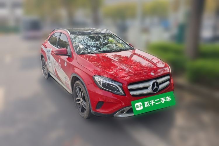 Used Mercedes-Benz GLA 2016 GLA 200 Fashion Model Front Right 45 Deg