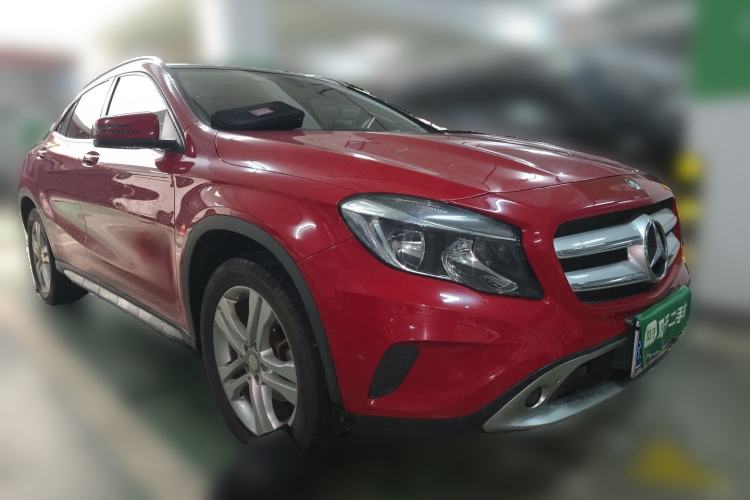 Used Mercedes-Benz GLA 2016 GLA 200 Sport Edition Front Right 45 Deg