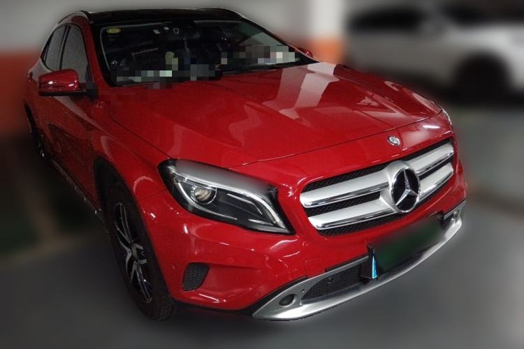 Used Mercedes-Benz GLA 2016 GLA 200 Fashion Model Front Right 45 Deg