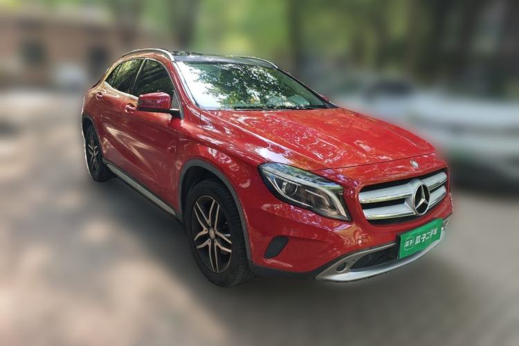 Used Mercedes-Benz GLA 2016 GLA 200 Fashion Model Front Right 45 Deg