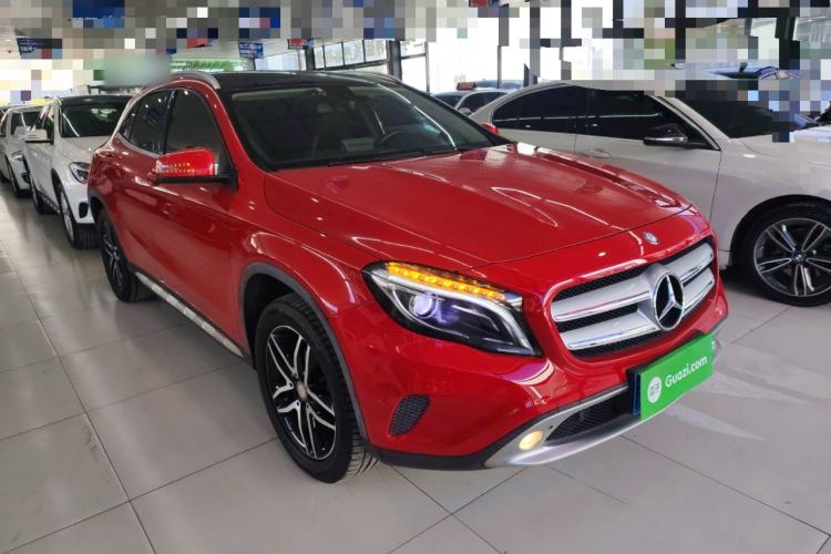 Used Mercedes-Benz GLA 2016 GLA 220 4MATIC Fashion Edition Front Right 45 Deg