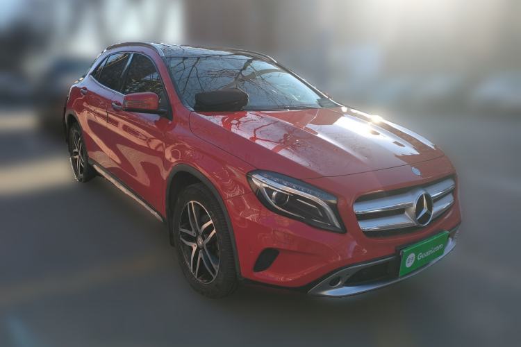 Used Mercedes-Benz GLA 2016 GLA 200 Fashion Model Front Right 45 Deg