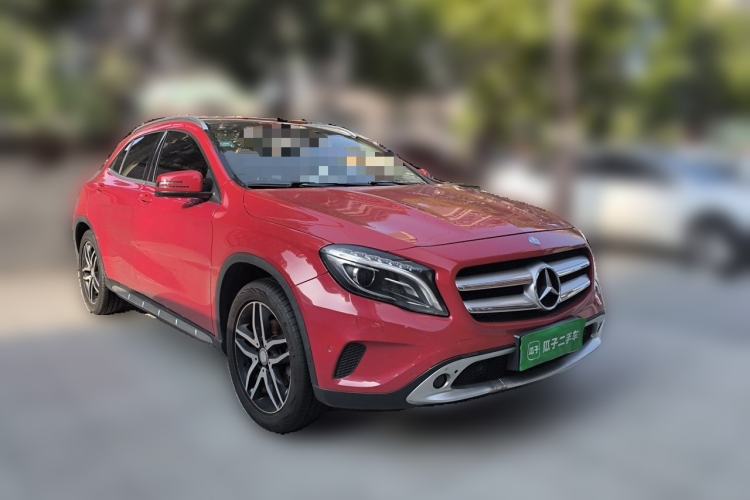 Used Mercedes-Benz GLA 2016 GLA 200 Fashion Model Front Right 45 Deg