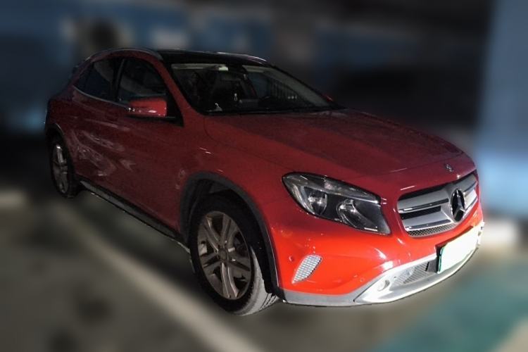 Used Mercedes-Benz GLA 2016 GLA 200 Sport Edition Front Right 45 Deg