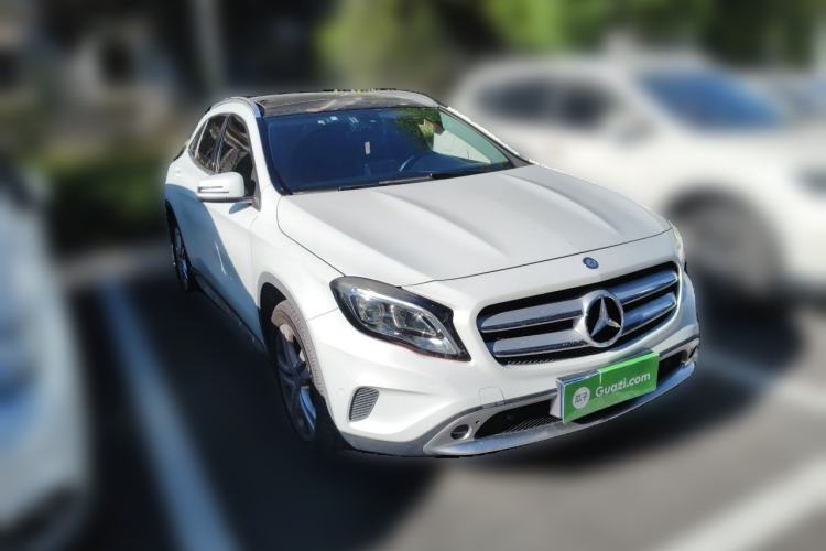 Used Mercedes-Benz GLA 2016 GLA 200 Sport Edition Front Right 45 Deg