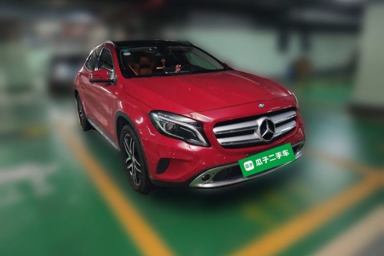 Used Mercedes-Benz GLA 2016 GLA 200 Fashion Model Front Right 45 Deg
