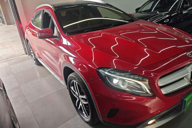 Used Mercedes-Benz GLA 2016 GLA 200 Fashion Model Front Right 45 Deg