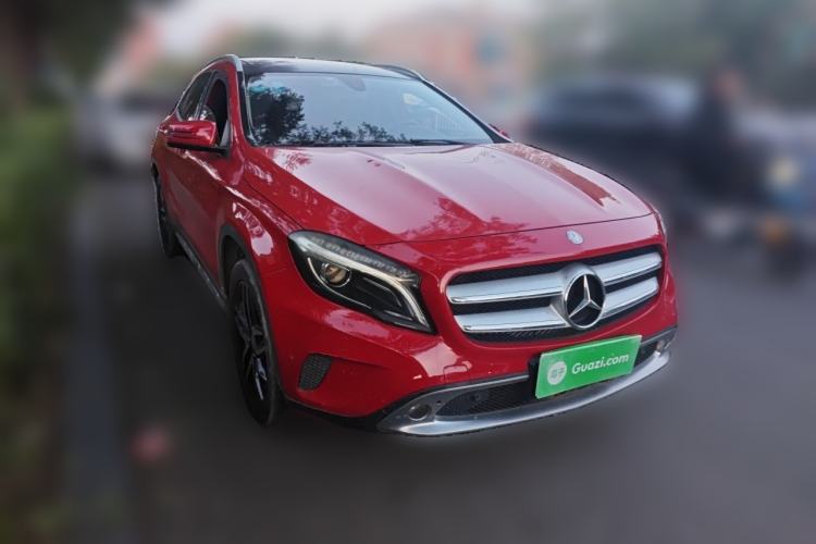 Used Mercedes-Benz GLA 2016 GLA 200 Fashion Model Front Right 45 Deg