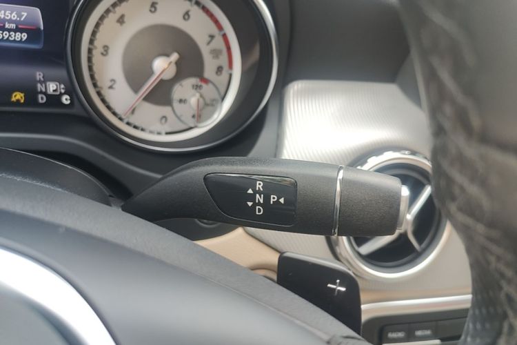 Used Mercedes-Benz GLA 2016 GLA 200 Sport Edition Gear Lever