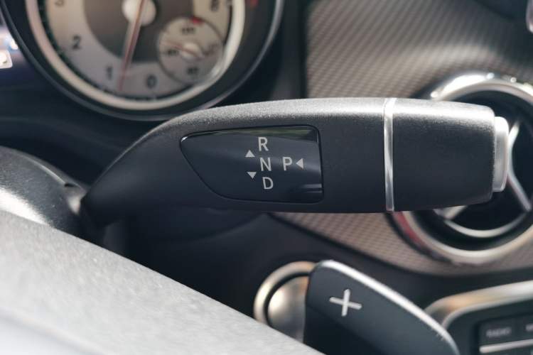 Used Mercedes-Benz GLA 2016 GLA 200 Sport Edition Gear Lever