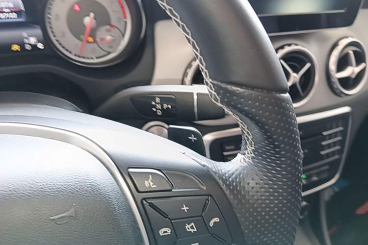 Used Mercedes-Benz GLA 2016 GLA 200 Fashion Model Gear Lever